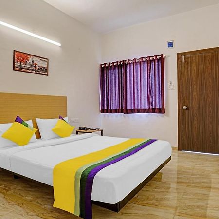 Itsy Hotels Flowers Park Nashik Extérieur photo