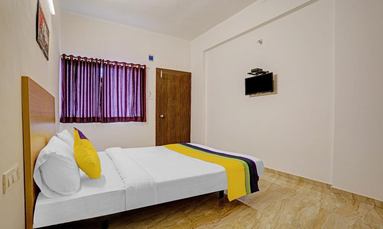 Itsy Hotels Flowers Park Nashik Extérieur photo