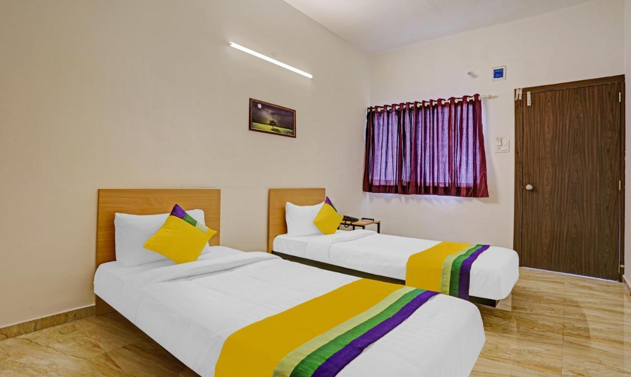 Itsy Hotels Flowers Park Nashik Extérieur photo