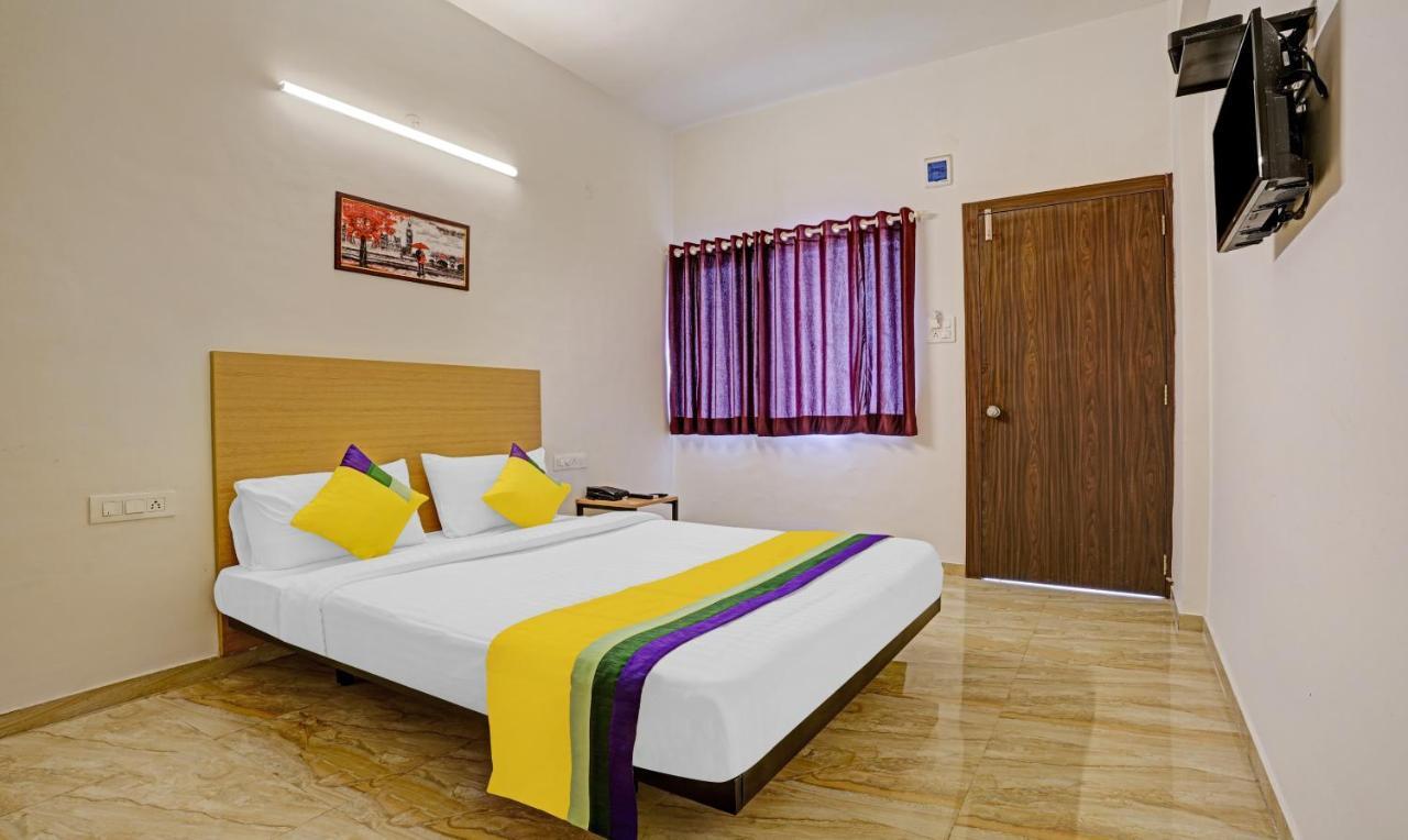 Itsy Hotels Flowers Park Nashik Extérieur photo