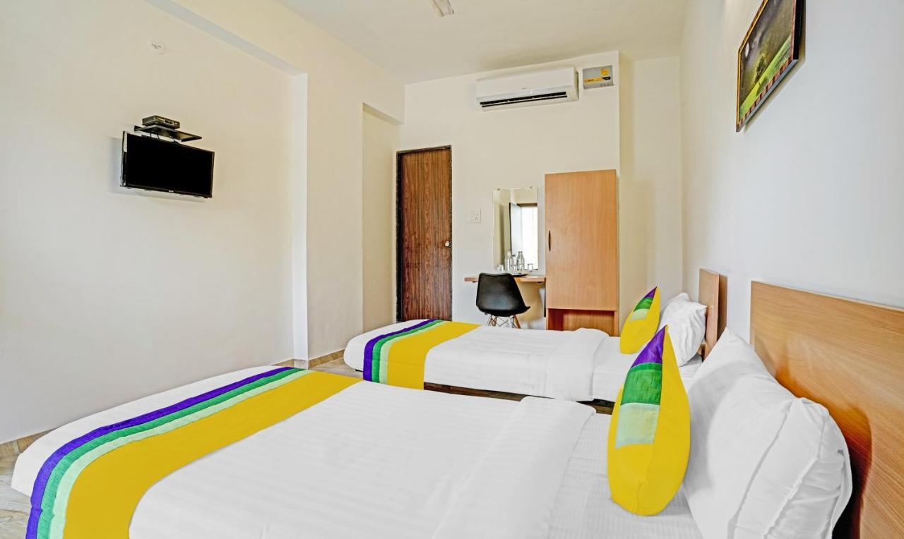 Itsy Hotels Flowers Park Nashik Extérieur photo