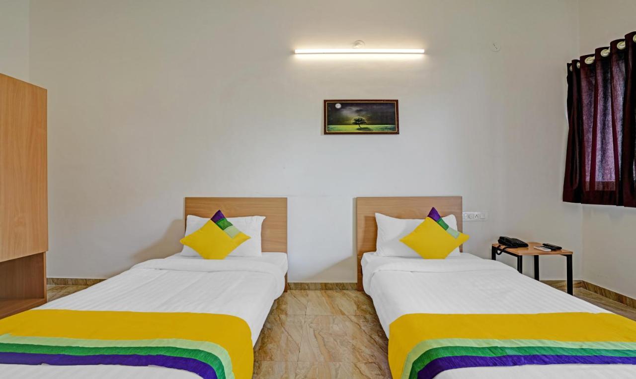 Itsy Hotels Flowers Park Nashik Extérieur photo